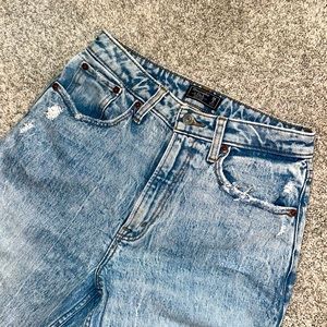 Abercrombie & Fitch high rise mom jeans